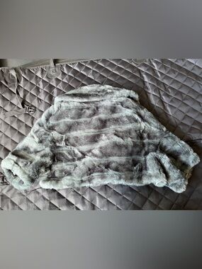 Gray Faux Fur Women's Cape Jacket